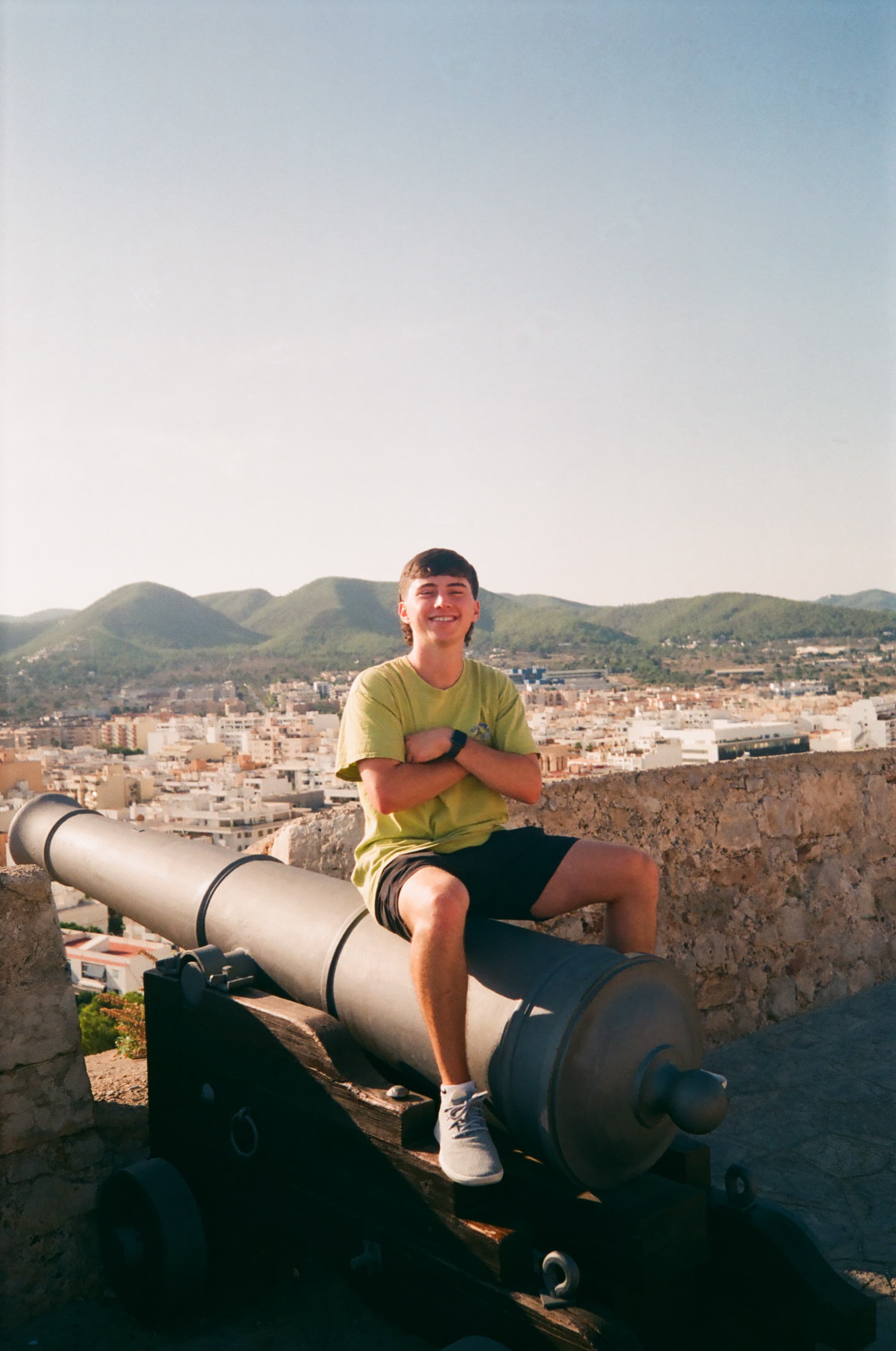 Daniel on a cannon